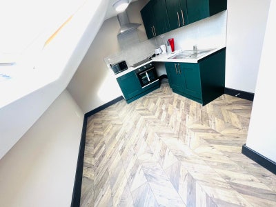 🏡 ✨Studio Flat with Separate Kitchen in Lewisham  Main Photo
