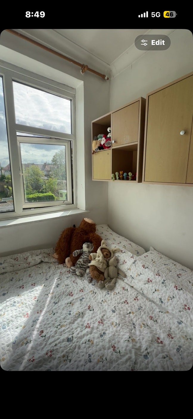 Bedroom + office in morden for &pound;590 per month! Main Photo