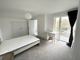 Double and single room available  Main Photo