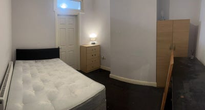 NEW Ensuite Room in North London | Couples Welcome Main Photo