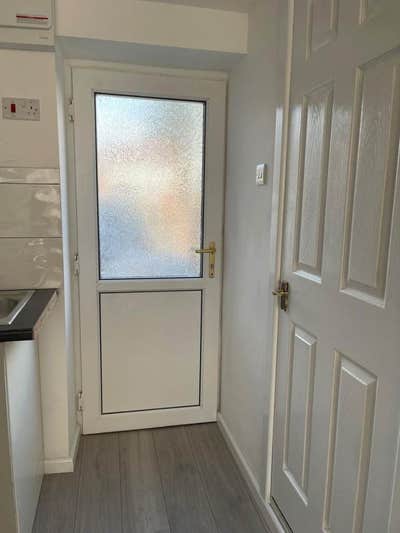 🏡 Spacious Studio Flat | Bills Included | &pound;850  Main Photo
