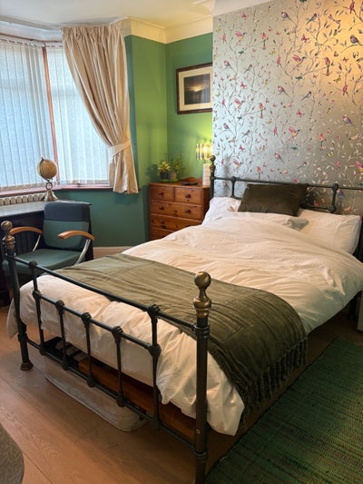 Newly Decorated Fantastic Double  Monday to Friday Main Photo