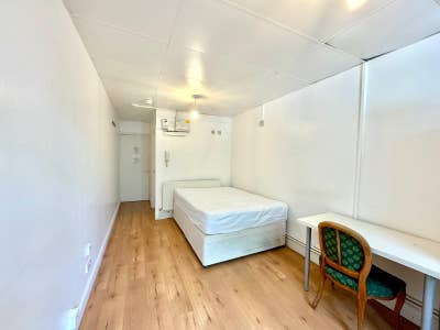 Studio Flat Kember Street, Islington, N1 Main Photo