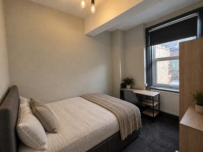 Room for Let in Student House Share - Heaton  Main Photo