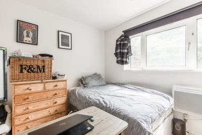 🏡 Spacious Double Room Near Stockwell Station 🏡 Main Photo