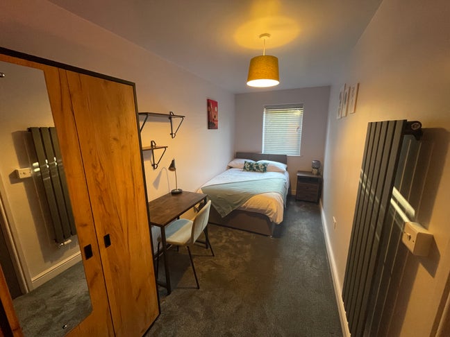  🏠  Ensuite  Room &pound;625- Ava now-PE2  Main Photo