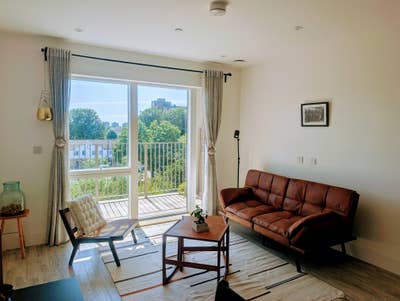 Bright and modern 1 bedroom apartment Main Photo