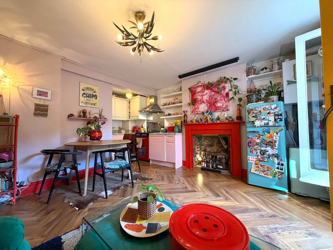 1 Bedroom Flat in Maida Vale — December & January Main Photo