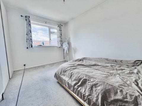 Fully Furnished Double Room – Woodlead Drive, Brom Main Photo