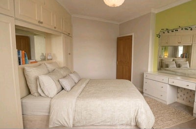 Large double room in Charlton SE7 Main Photo