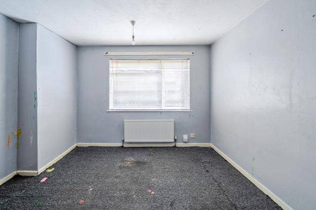 Rooms in 3 bed house for short term let Main Photo