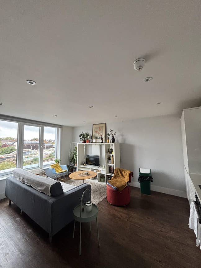 Double room with private bathroom – Clapham North  Main Photo