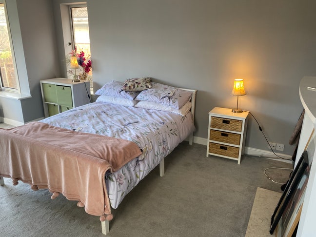 Large double room. Monday to Friday Main Photo