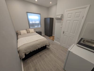 **1 Week Free Rent** Stunning New Rooms to Market Main Photo