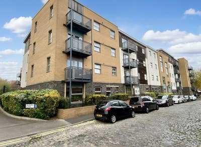 Room for rent in central Bristol Main Photo