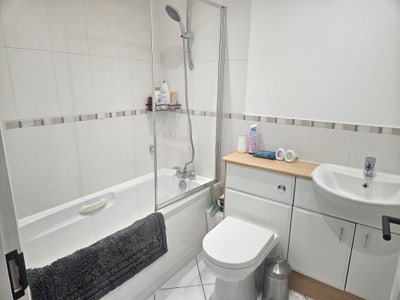 Double furnished room with bathroom Main Photo