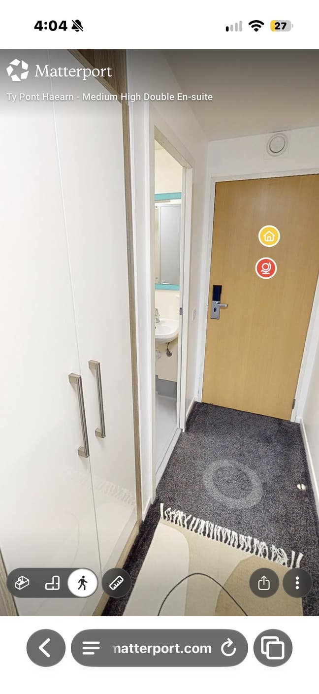 En suite accomodation room ty point hearn Main Photo