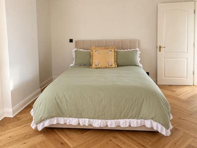 Bright & Cosy Double Room in renovated home  Main Photo