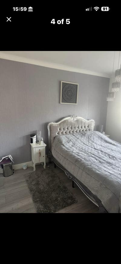 Clean spacious room Main Photo