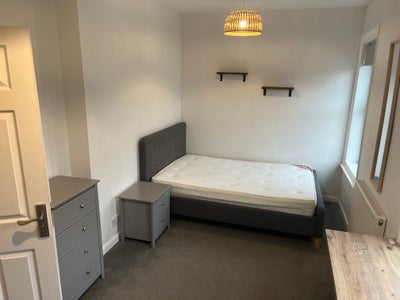 City Centre Fully Furnished Room Main Photo