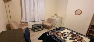  Double Room  in Nine Elms (SW8) rent-&pound;1200/ pcm Main Photo