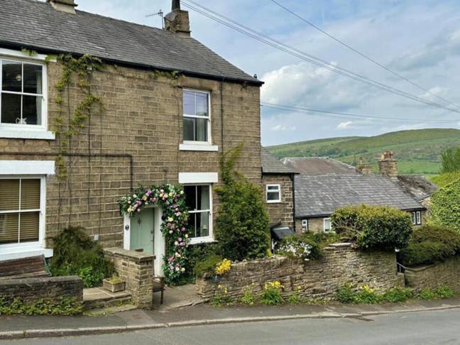 Character Country Cottage in Hayfield, High Peak Main Photo