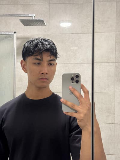 Ollie, 22, Thai, Welsh, Architecture Student Main Photo