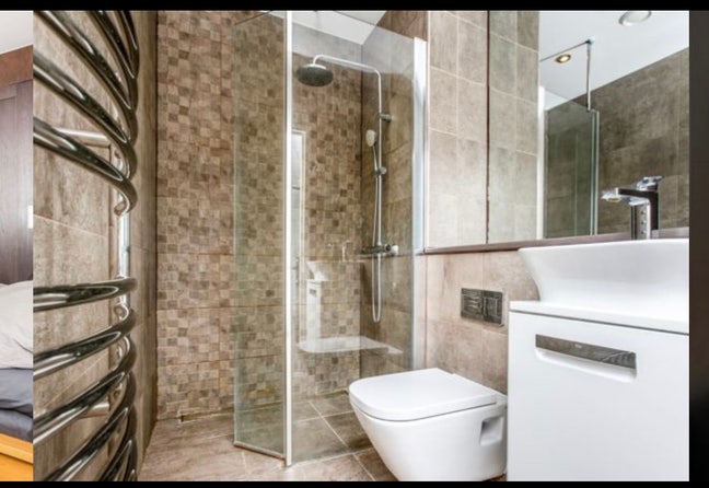 En-suite and double room at Eastvillage  Main Photo