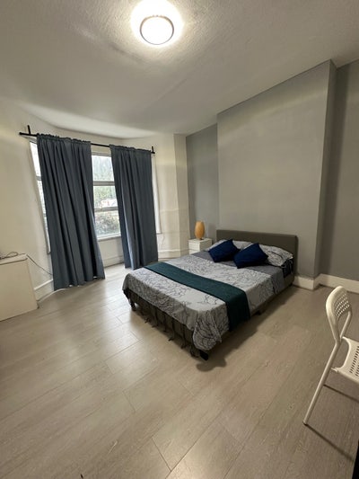 3 Bedrooms Flat in Manor House 🔥 Main Photo