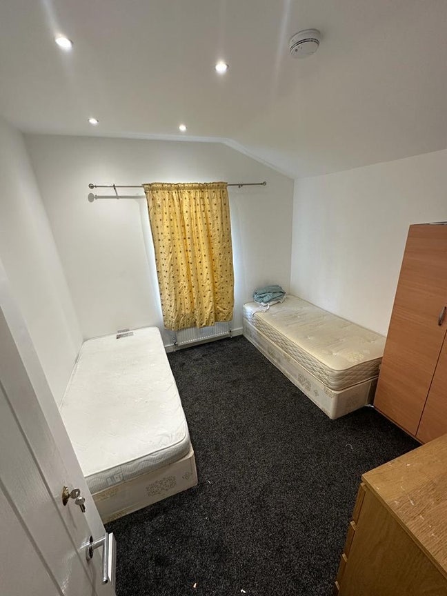 ✨ 🛏️ Double Room to Let in Croydon  Main Photo