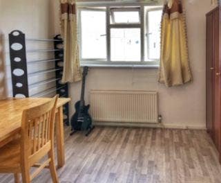 Spacious Double Room in Cosy House Main Photo