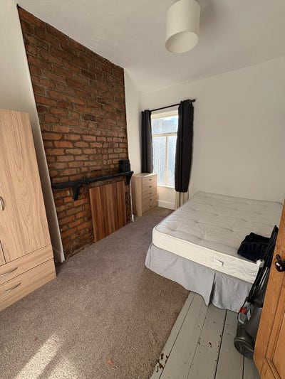 2 Rooms for rent in Chorlton House Main Photo