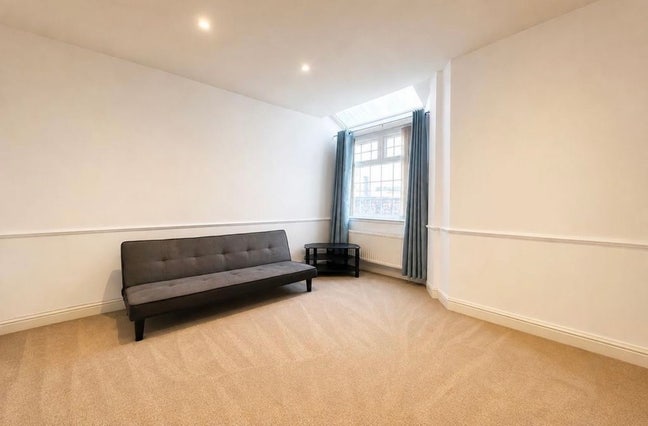 Vacant rooms in shared property (3bed) Main Photo