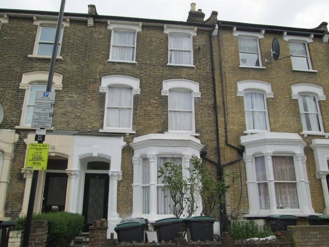 Three bedroom student maisonette Zone 2 Main Photo