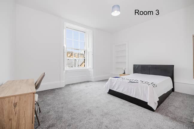 Double Room in refurbished flat near Haymarket Main Photo