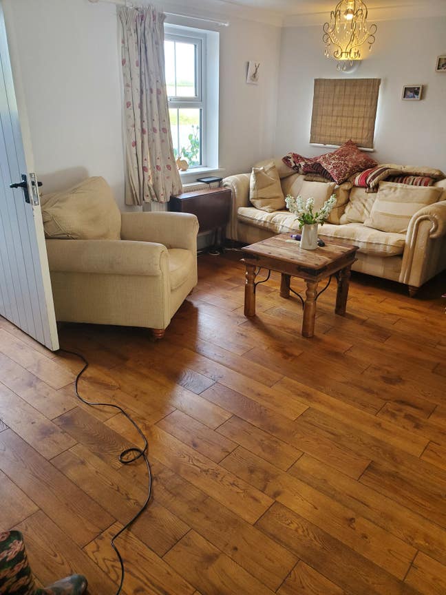 Large double room short term rent. Cb214qr  Main Photo