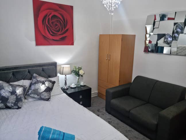 Double Room - Seagrave Close E1 0QL  Main Photo
