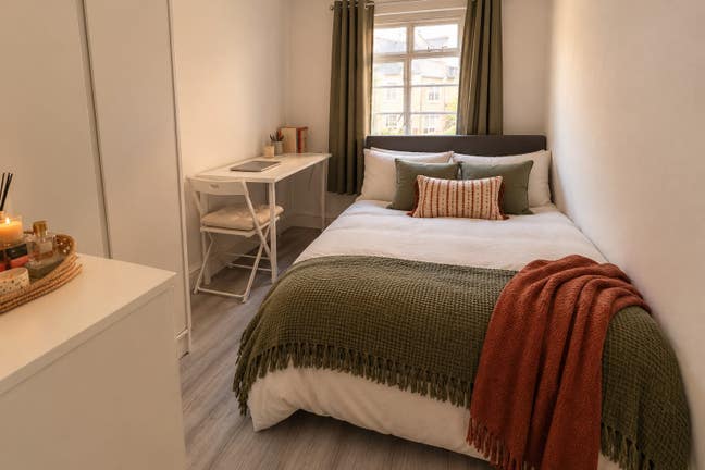 ⚡New Modern Flat - Ealing Broadway - Get It First⚡ Main Photo