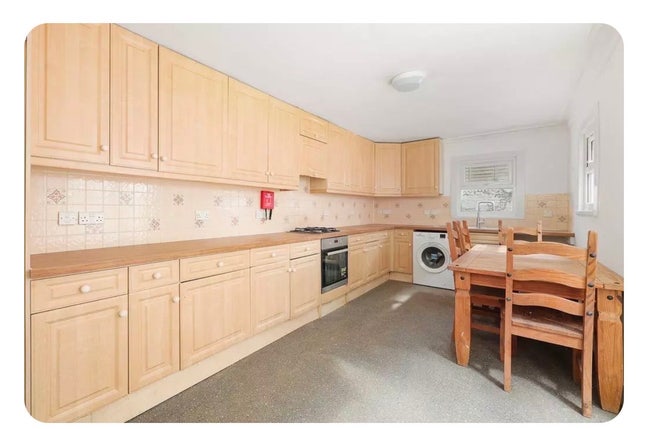 Furnished Double Room to Rent in Mile End Main Photo