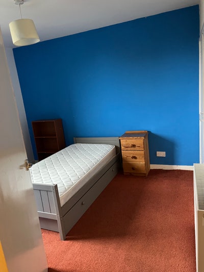 Large single Room close to Ninewells Hospital  Main Photo