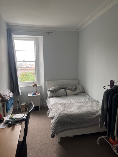 Double room available for professional in Clifton! Main Photo
