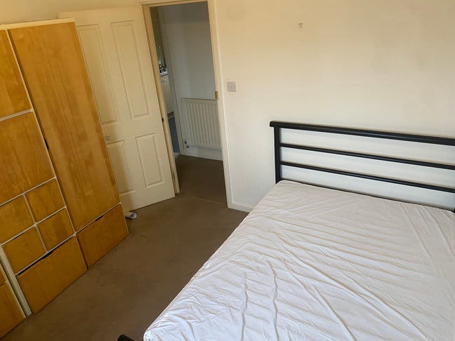Excellent Double Room in Fully Furnished Apartment Main Photo