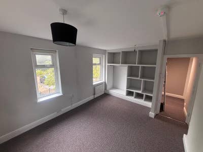 Large Double Room Main Photo