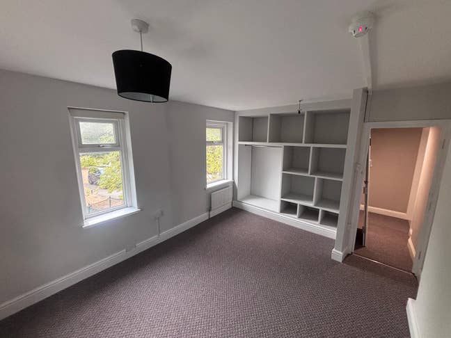 Large Double Room Main Photo