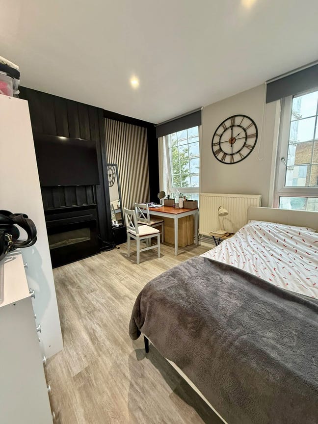 Stunning Double Room in the Heart of Canary Wharf Main Photo