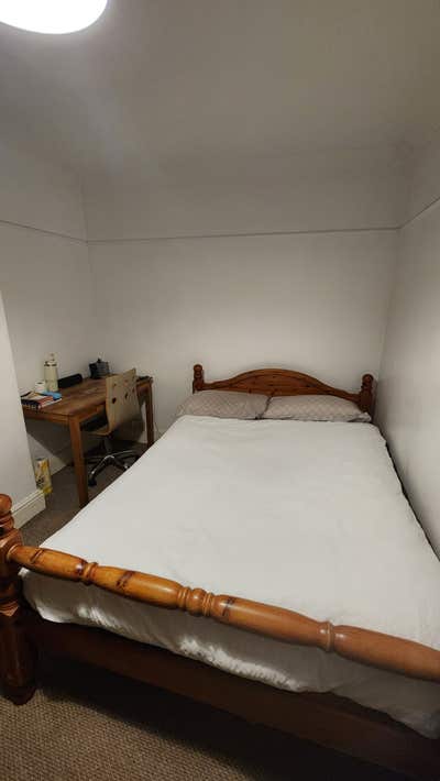 1 double bedroom available to rent Main Photo