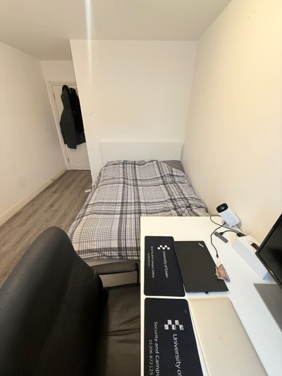 Double room available with private bathroom Main Photo