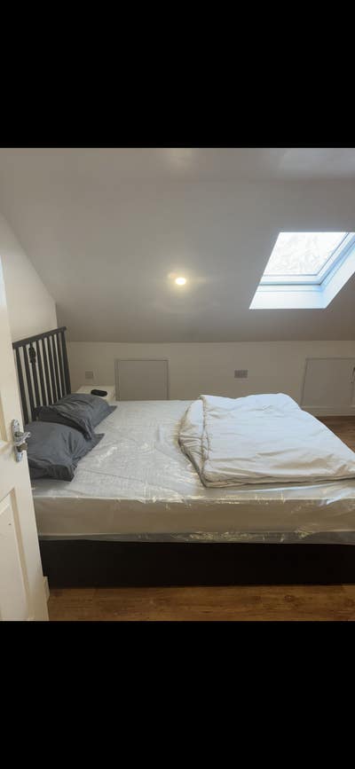 Loft room available with en-suite bathroom  Main Photo