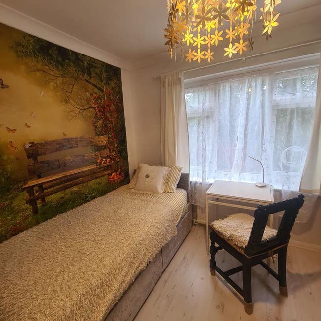 Cosy, quiet room  Main Photo