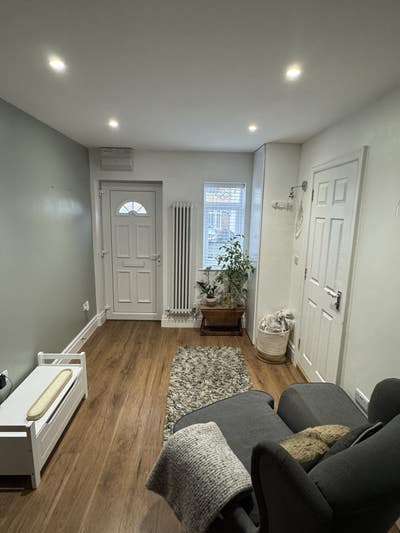 Self contained one bed ground floor flat in Hanham Main Photo